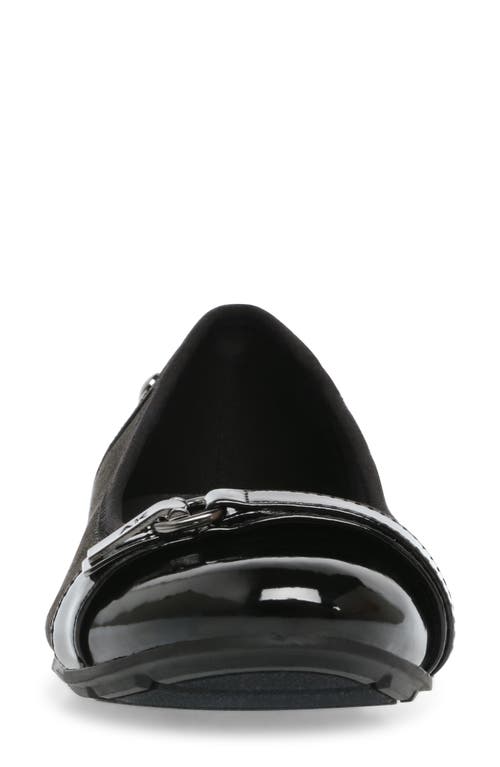 Anne Klein Akable Flat In Black