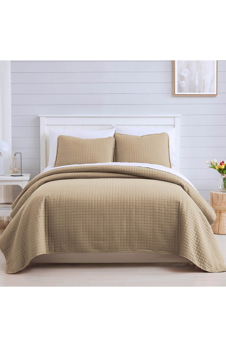 SOUTHSHORE FINE LINENS Vilano Oversize California King Quilt Set, Alternate, color, Taupe