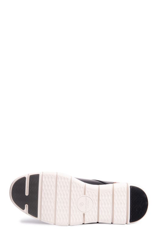 Newbury Street Hands Free Technology Lightweight Leather Sneaker, Alternate, color, Black Napa Leather