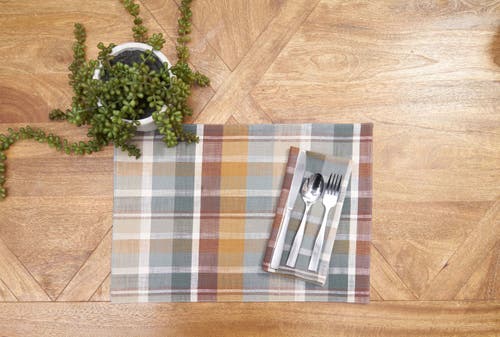 C & F Home C&f Home Aspen Plaid Placemats Set Of 6, 13" X 19" In Brown