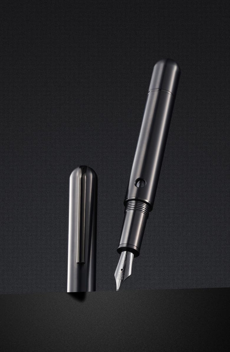 Nahvalur Nautilus Ti Black Titanium Fountain Pen, Alternate, color, Black Medium