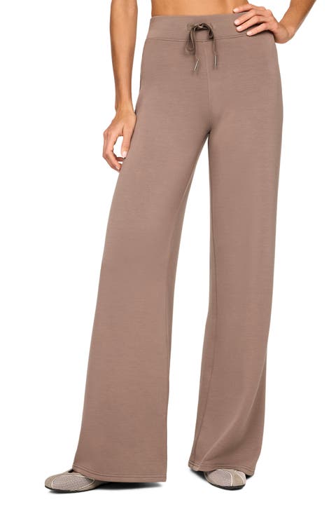 AirEssentials Wide Leg Pants