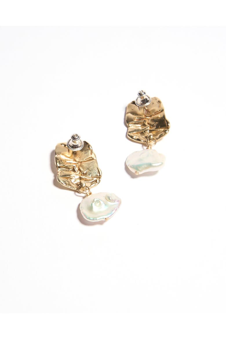 Fender with Pearl Earrings, Alternate, color, Brass