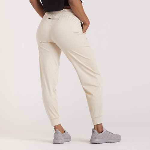 Feat Roam Jogger In Oatmilk