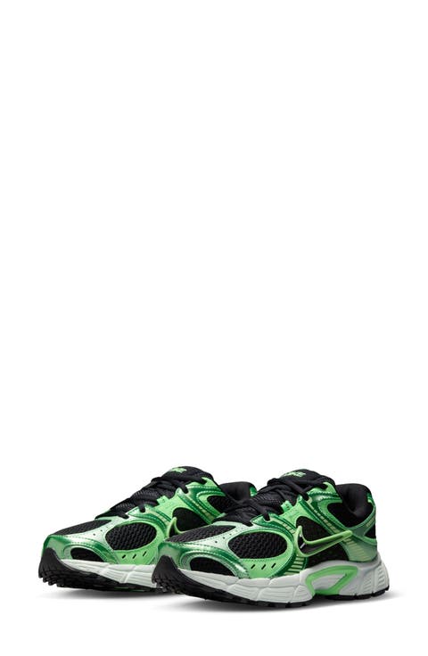 V5 RNR Sneaker