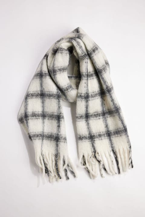 Warm Window Plaid Scarf
