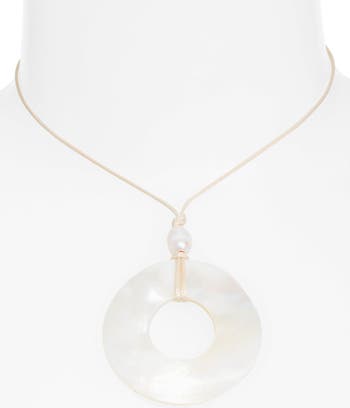 Monaco Circle Pendant Necklace