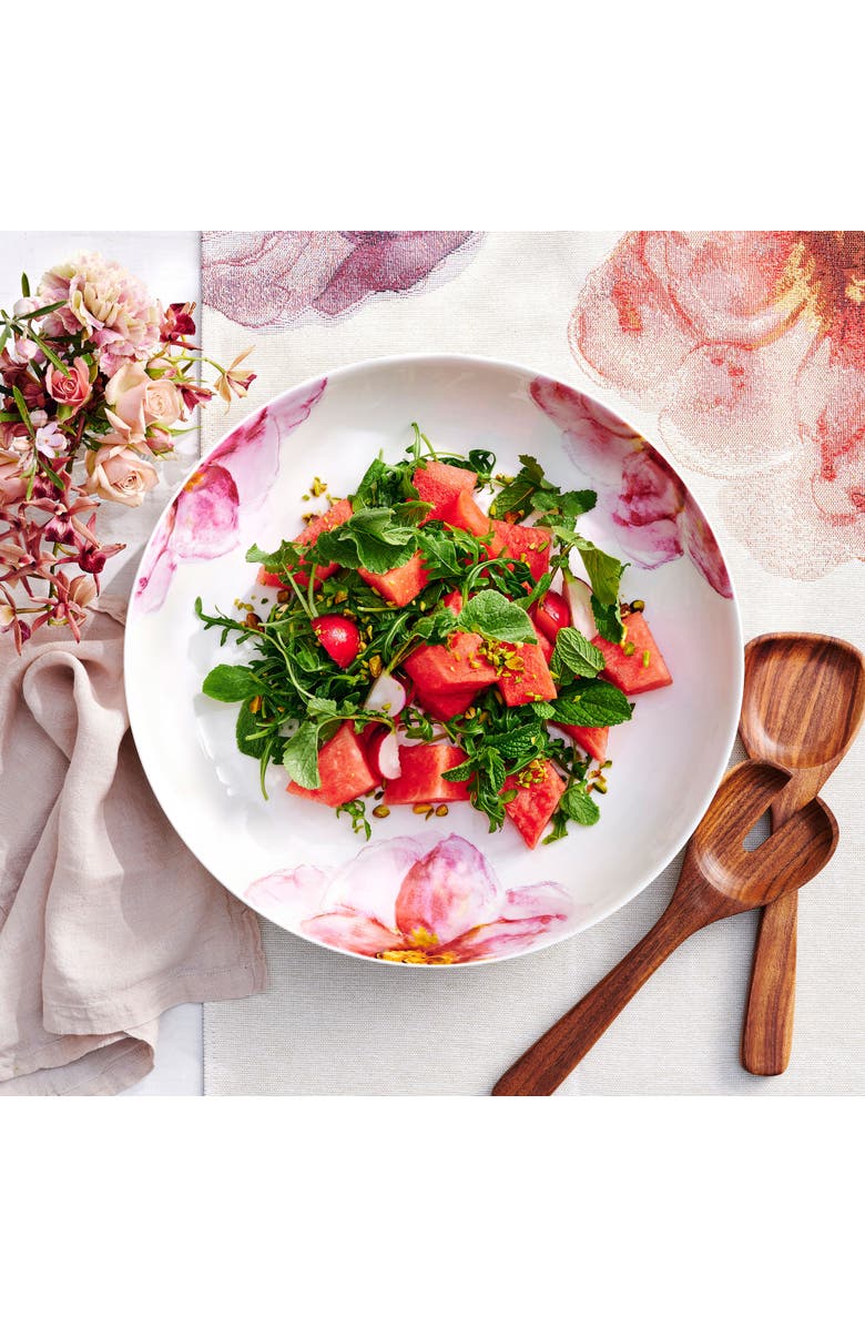 Villeroy
Boch Rose Garden Round Vegetable Bowl, Alternate, color, Pink