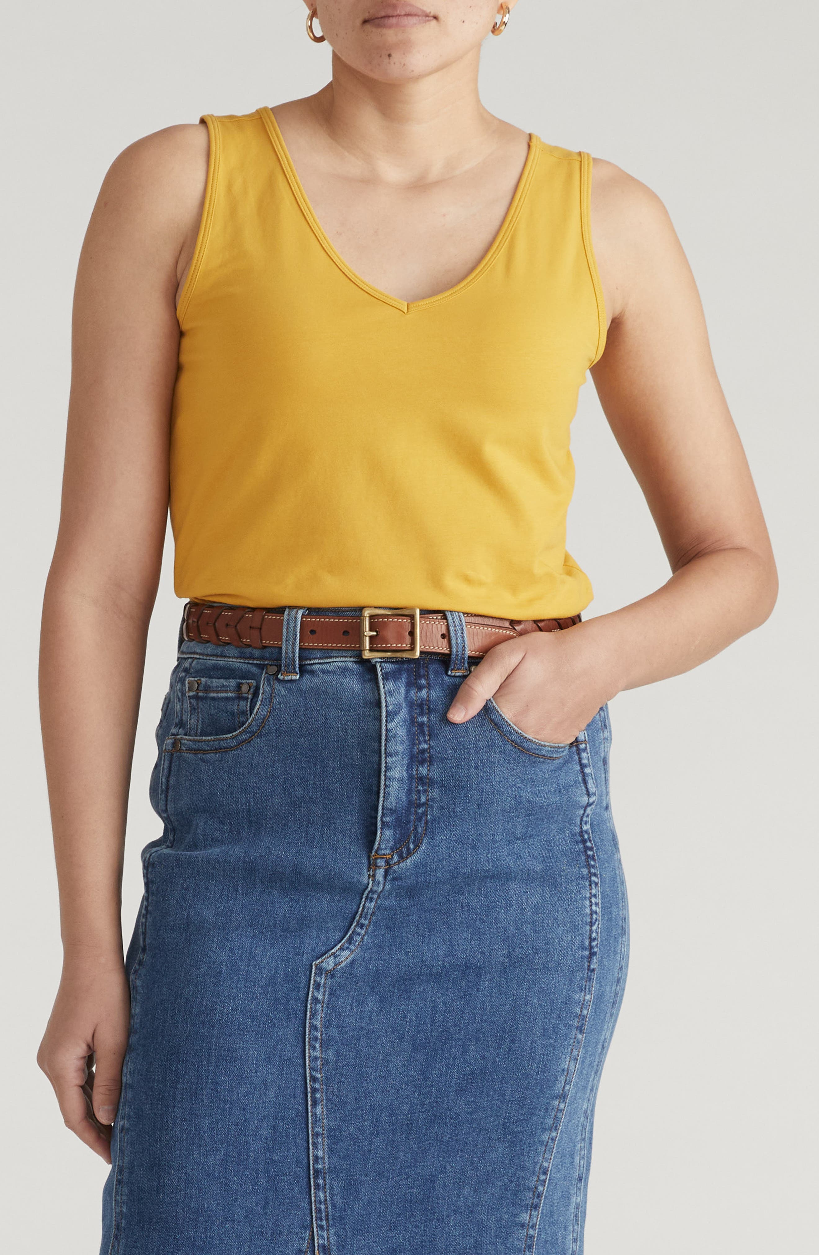 GOLDENROD YELLOW