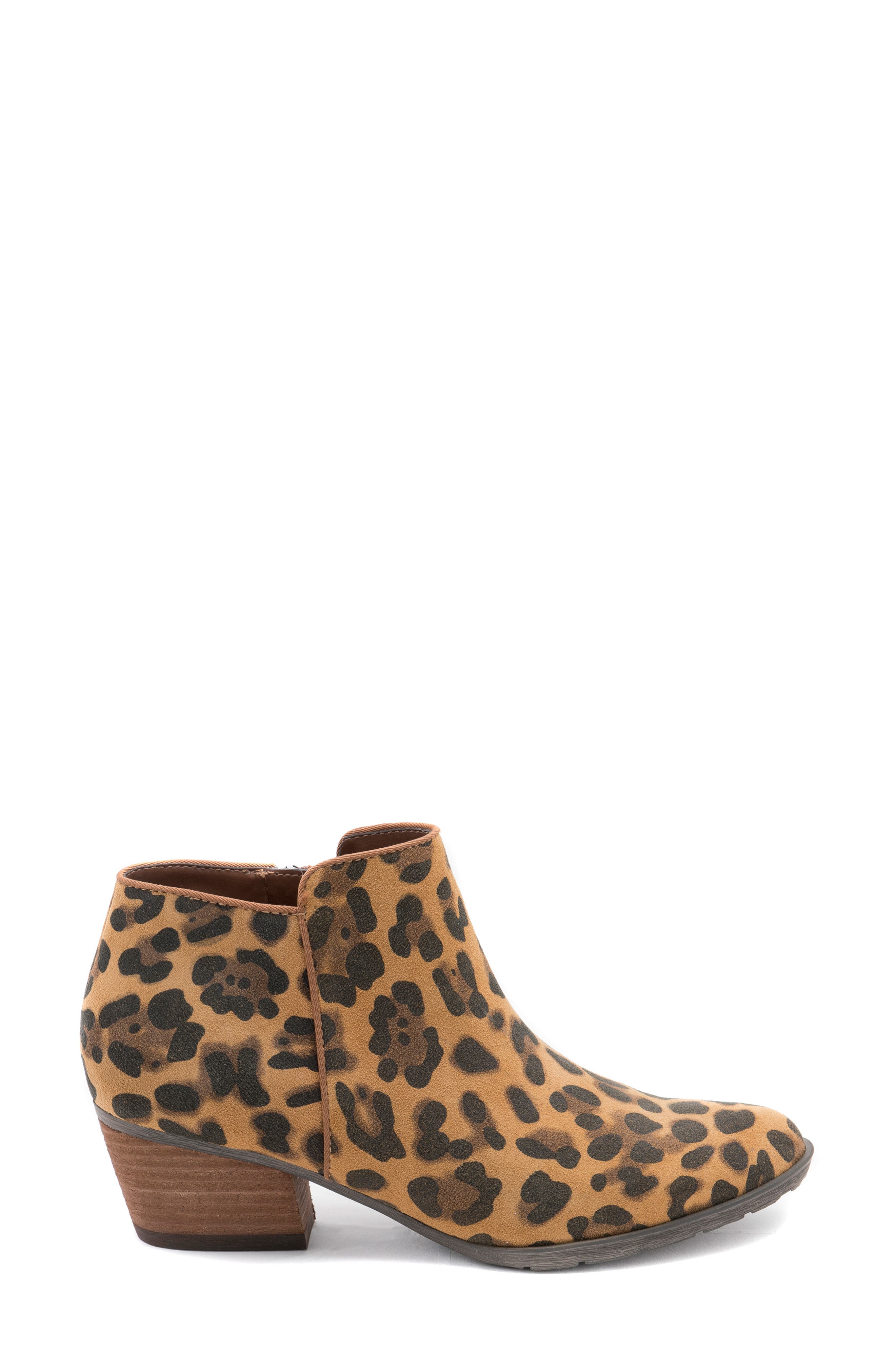 Villa Waterproof Boot, Alternate, color, LEOPARD SUEDE