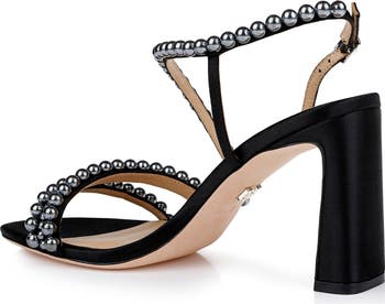 Badgley Mischka Women's Amora Heeled Sandal, Black, 5