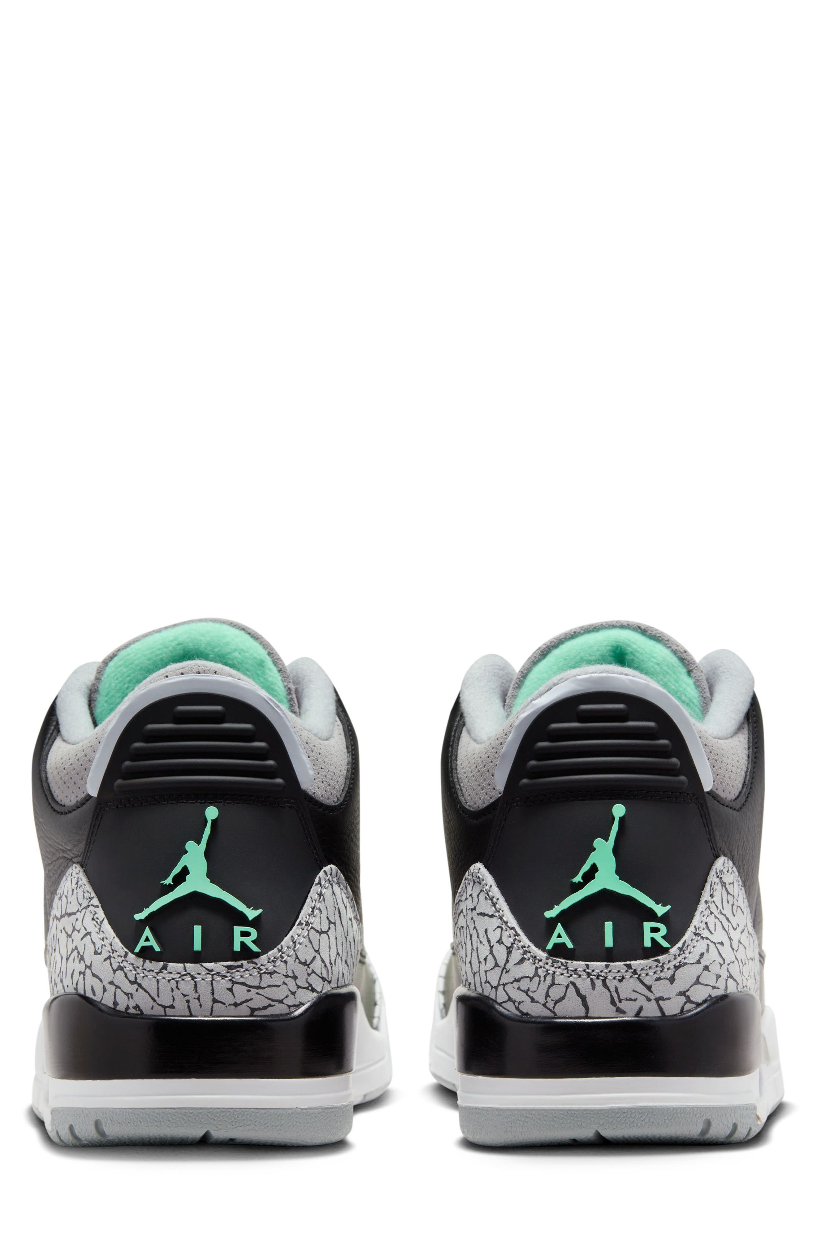 Jordan Air Jordan 3 Retro Basketball Sneaker, Alternate, color, 