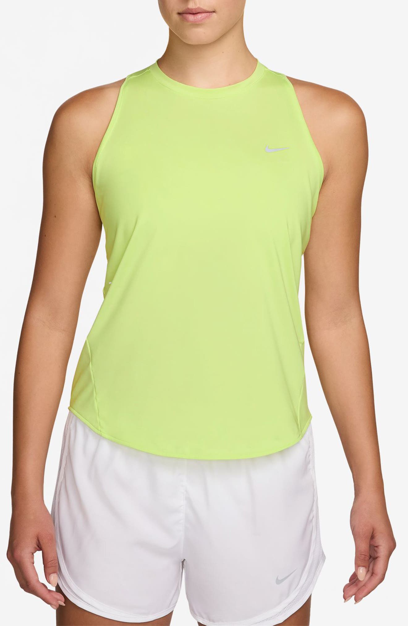 nike workout tops