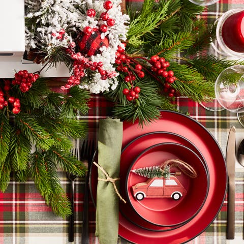 Albie Stoneware 32-Piece Dinnerware Set