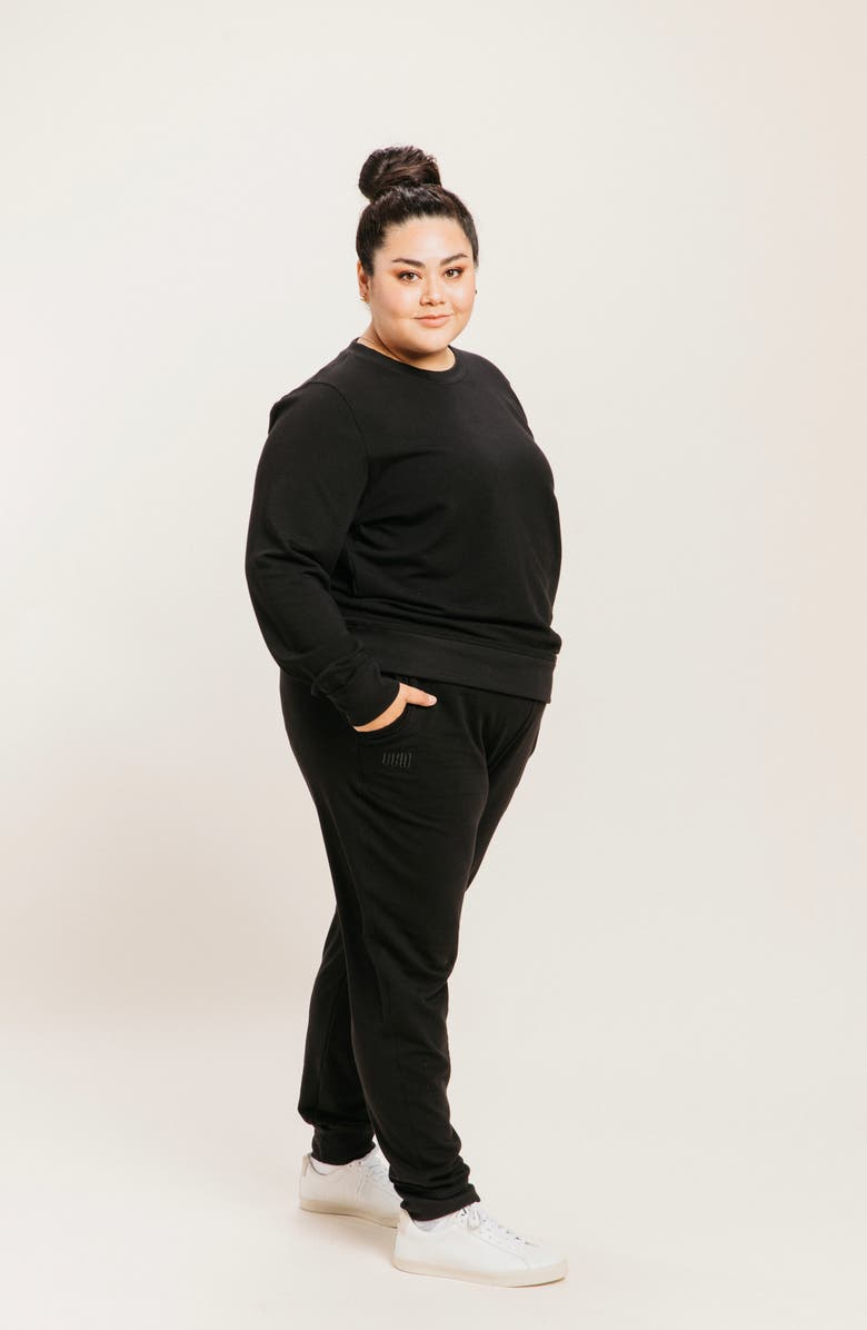 Ocio Women's SoftCore Classic Crewneck, Alternate, color, Black