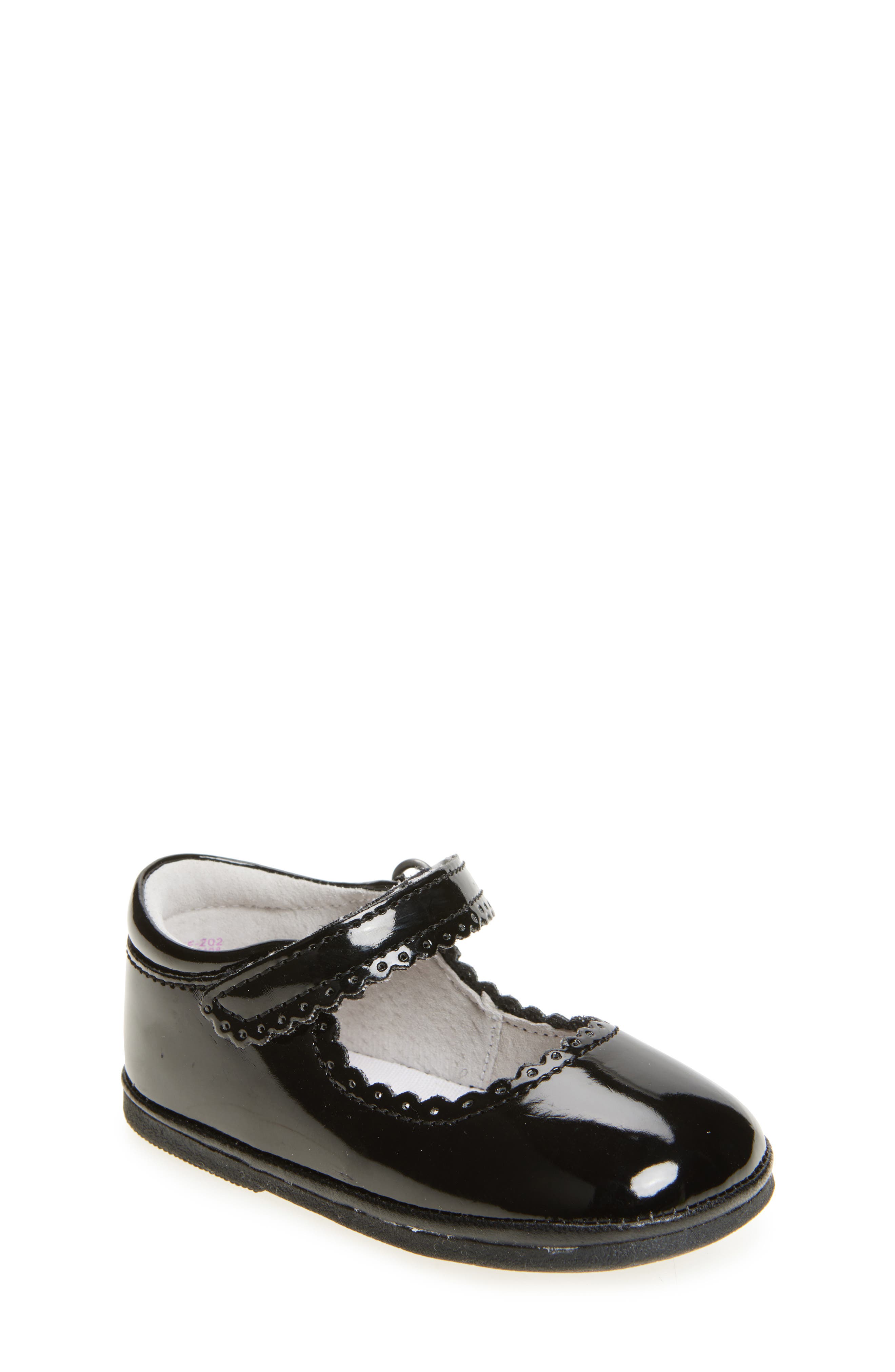 L
AMOUR Kids
 Cara Scallop Mary Jane Flat, Main, color, Patent Black