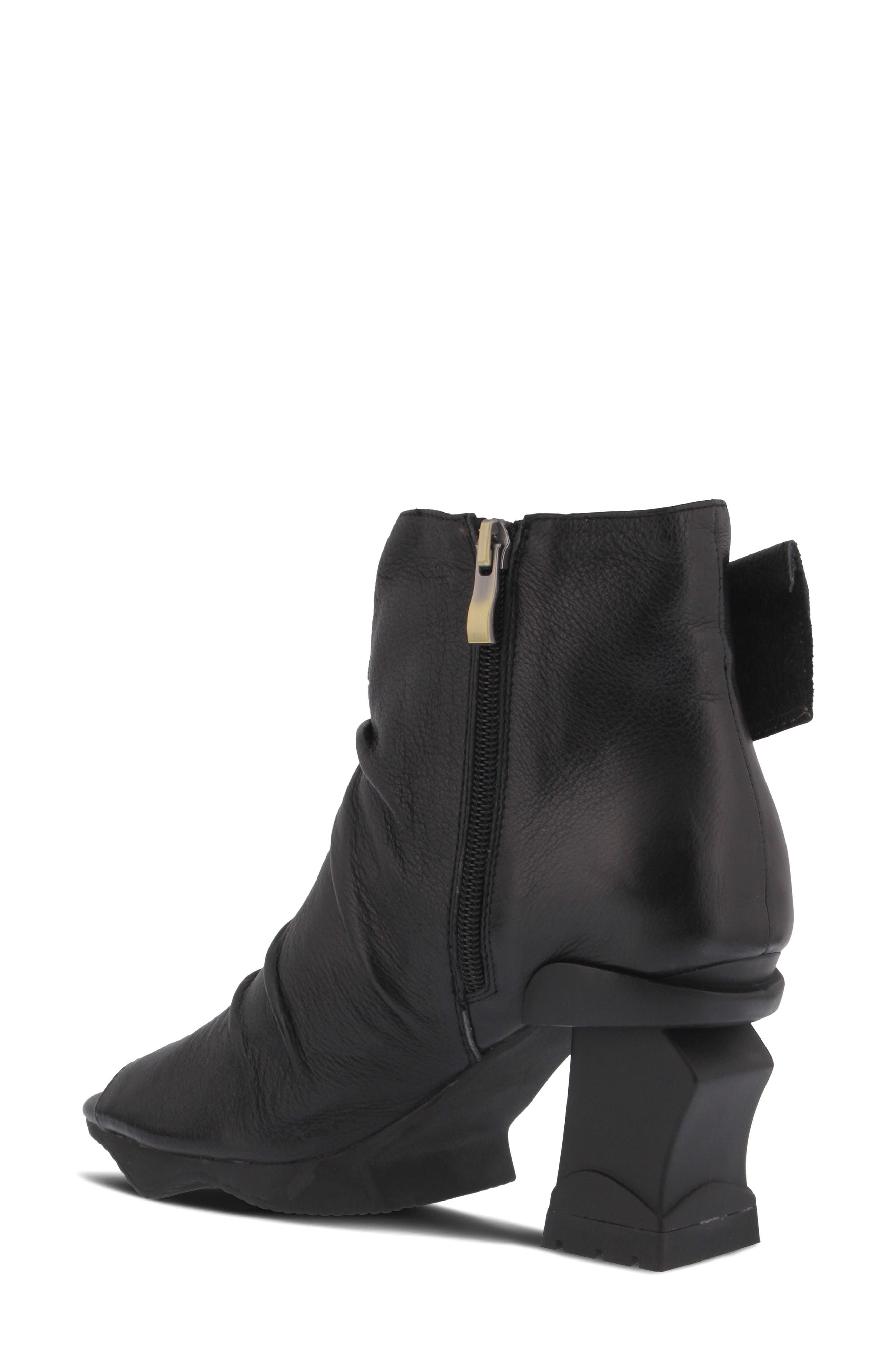 L'Artiste by Spring Step L'Artiste Nesgara Sandal, Alternate, color, 