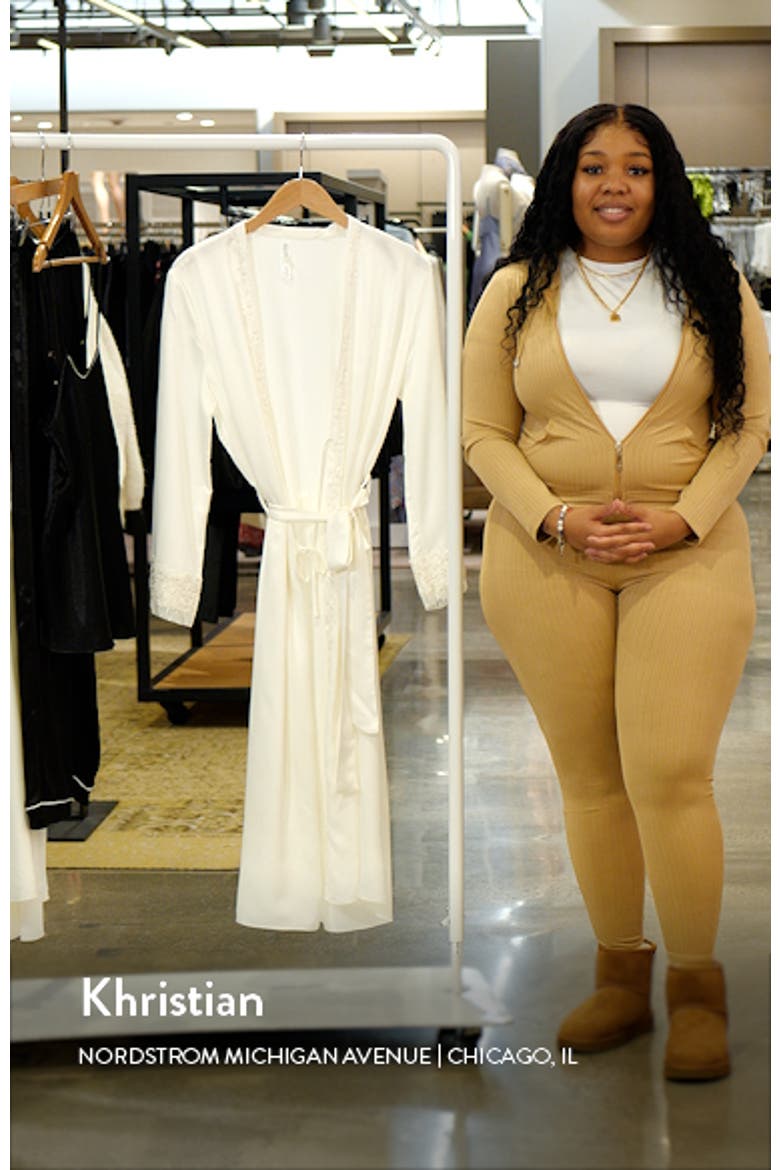 Showstopper Long Robe video