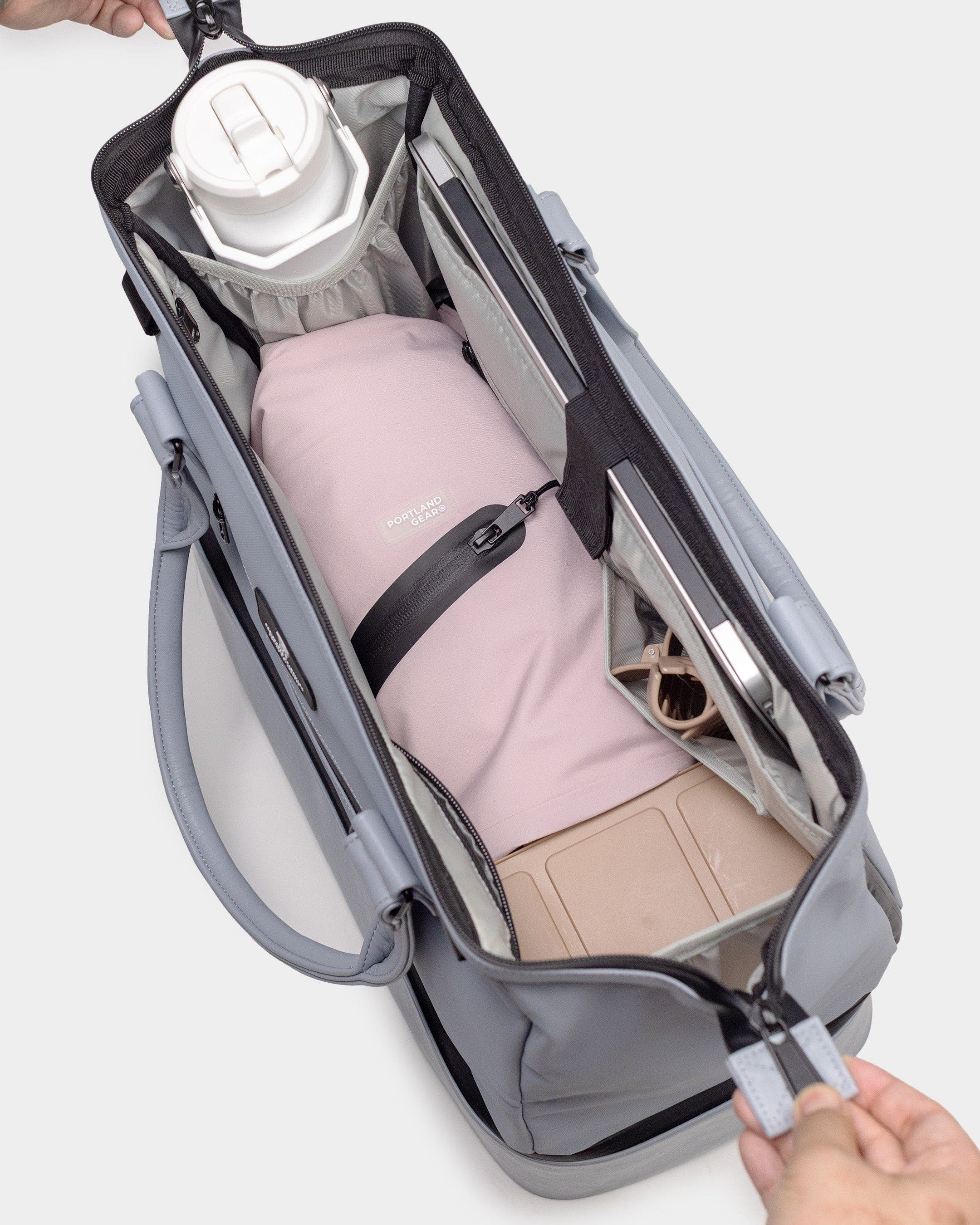 Cascade Weekender - Compact, Alternate, color, Cloud