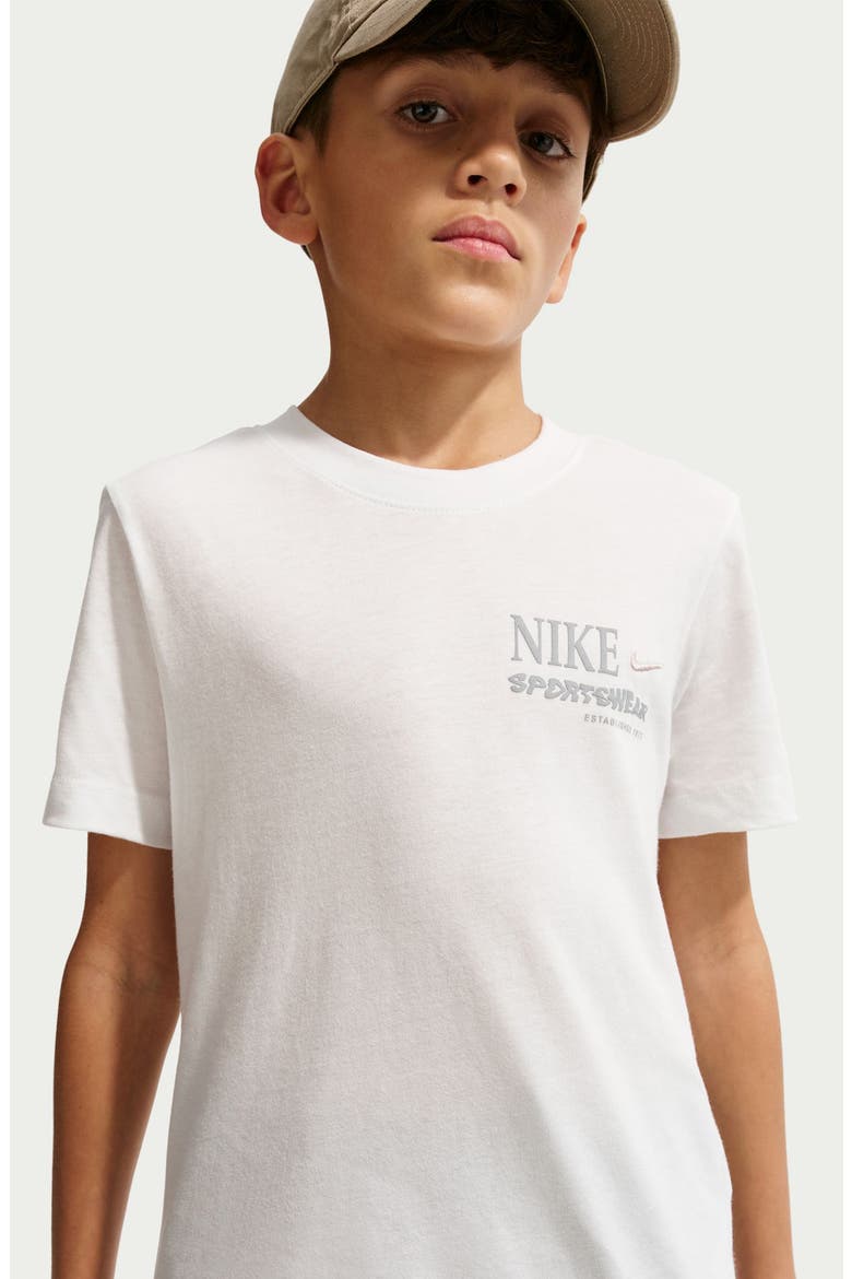 Kids' Sportswear Embroidered Cotton Graphic T-Shirt, Alternate, color, SUMMIT WHITE/ WOLF GREY