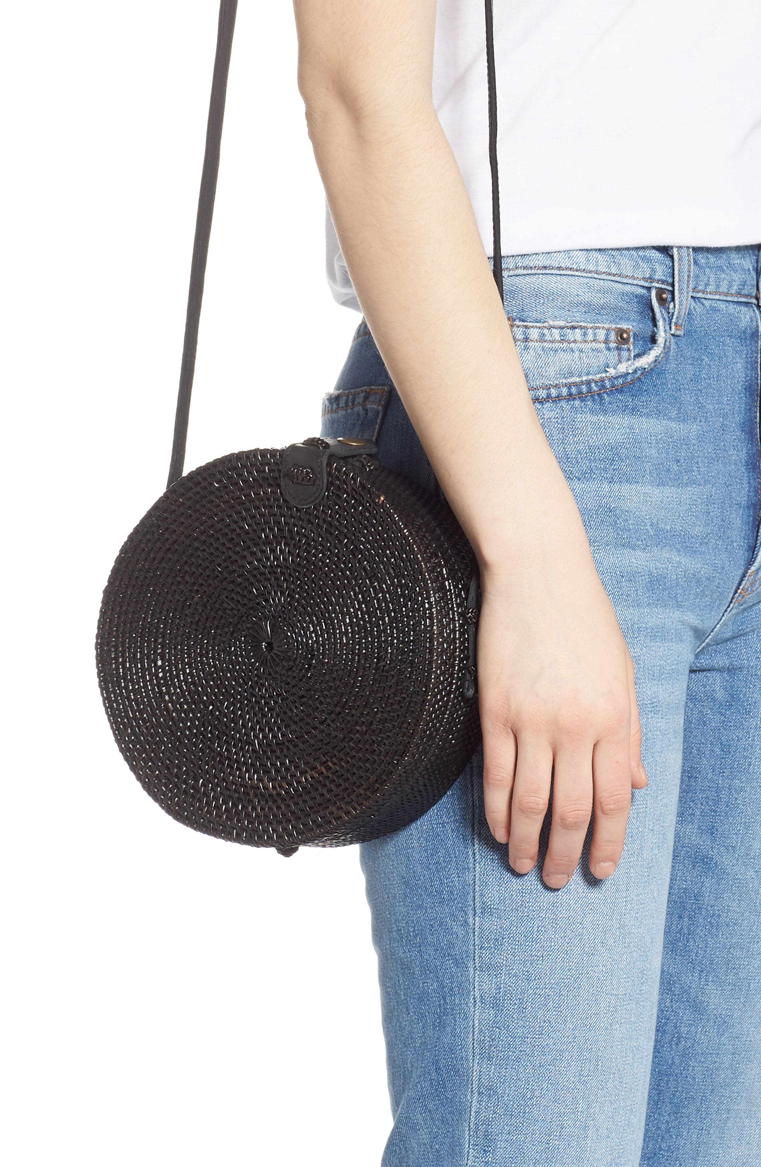 Street Level Woven Rattan Circle Basket Crossbody, Alternate, color, 