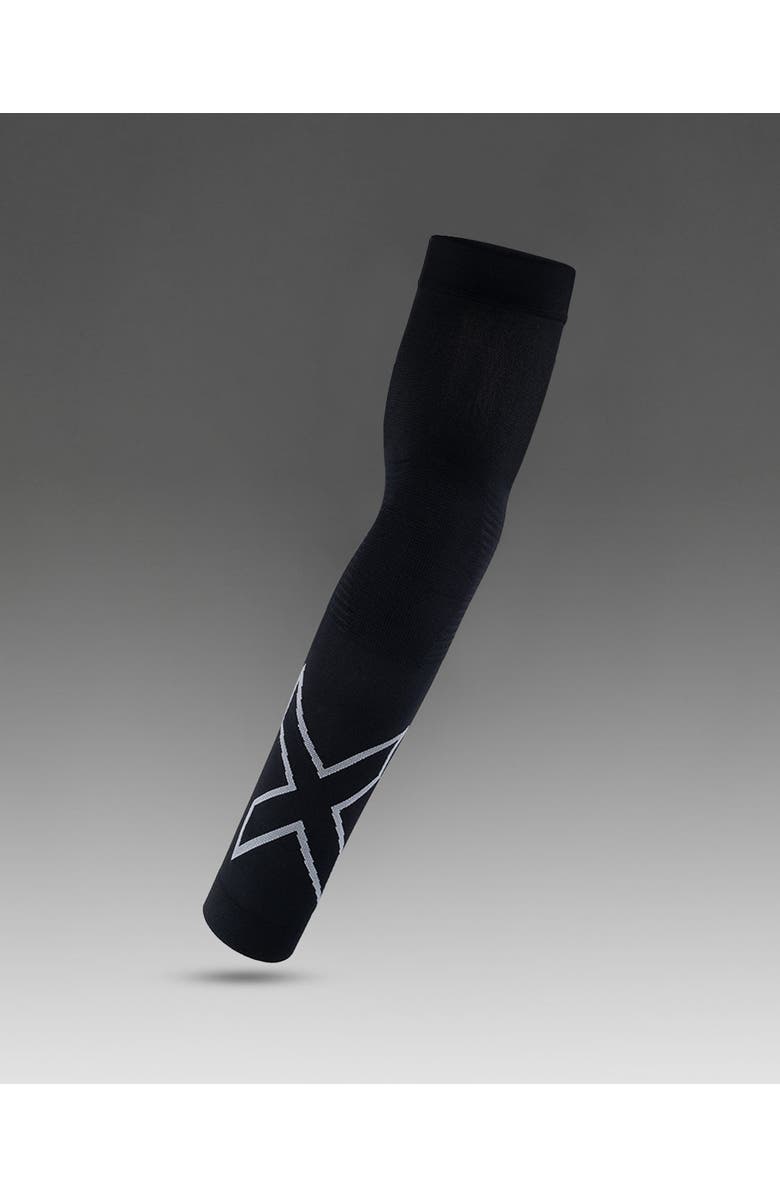 2XU Comp Flex Arm Sleeve, Alternate, color, Black/Grey