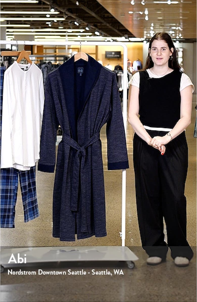 Feel Good Fleece Robe, sales video thumbnail