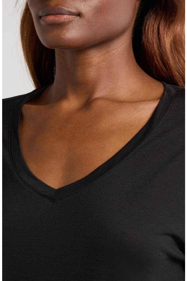 Ultralite V-Neck Short Sleeve T-Shirt, Alternate, color, BLACK