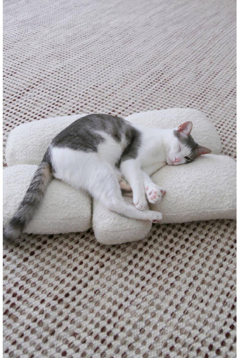 Bouclé Pebble Cat Bed, Alternate, color, WHITE