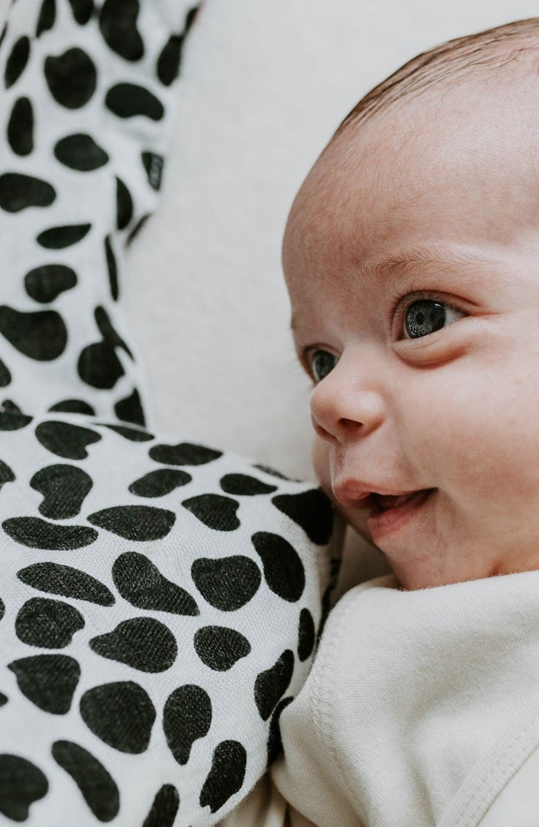 ETTA LOVES 3-Pack Animal Sensory Organic Cotton Muslin Blankets, Alternate, color, Animal Print Mixed