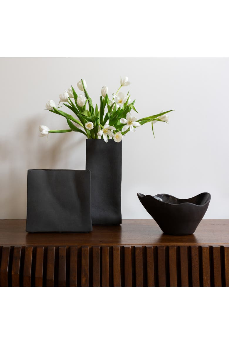 Rue Wide Vase, Alternate, color, Raw Noir