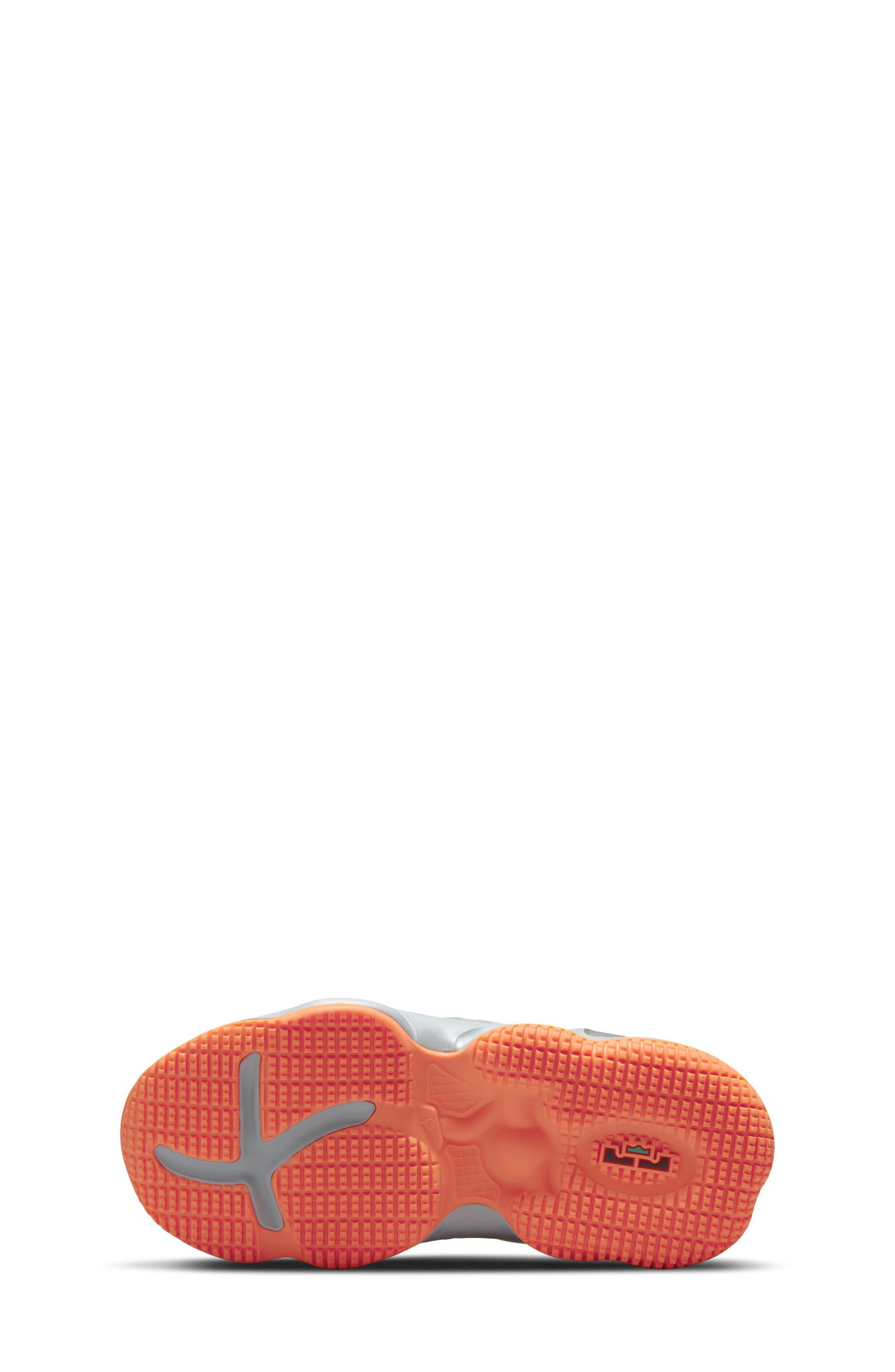 Nike LeBron 19 Basketball Shoe, Alternate, color, 