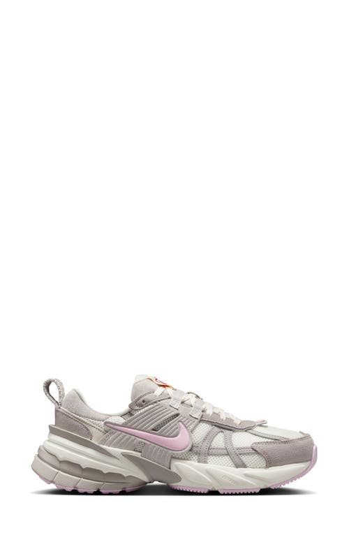 Nike V2k Run Sneaker