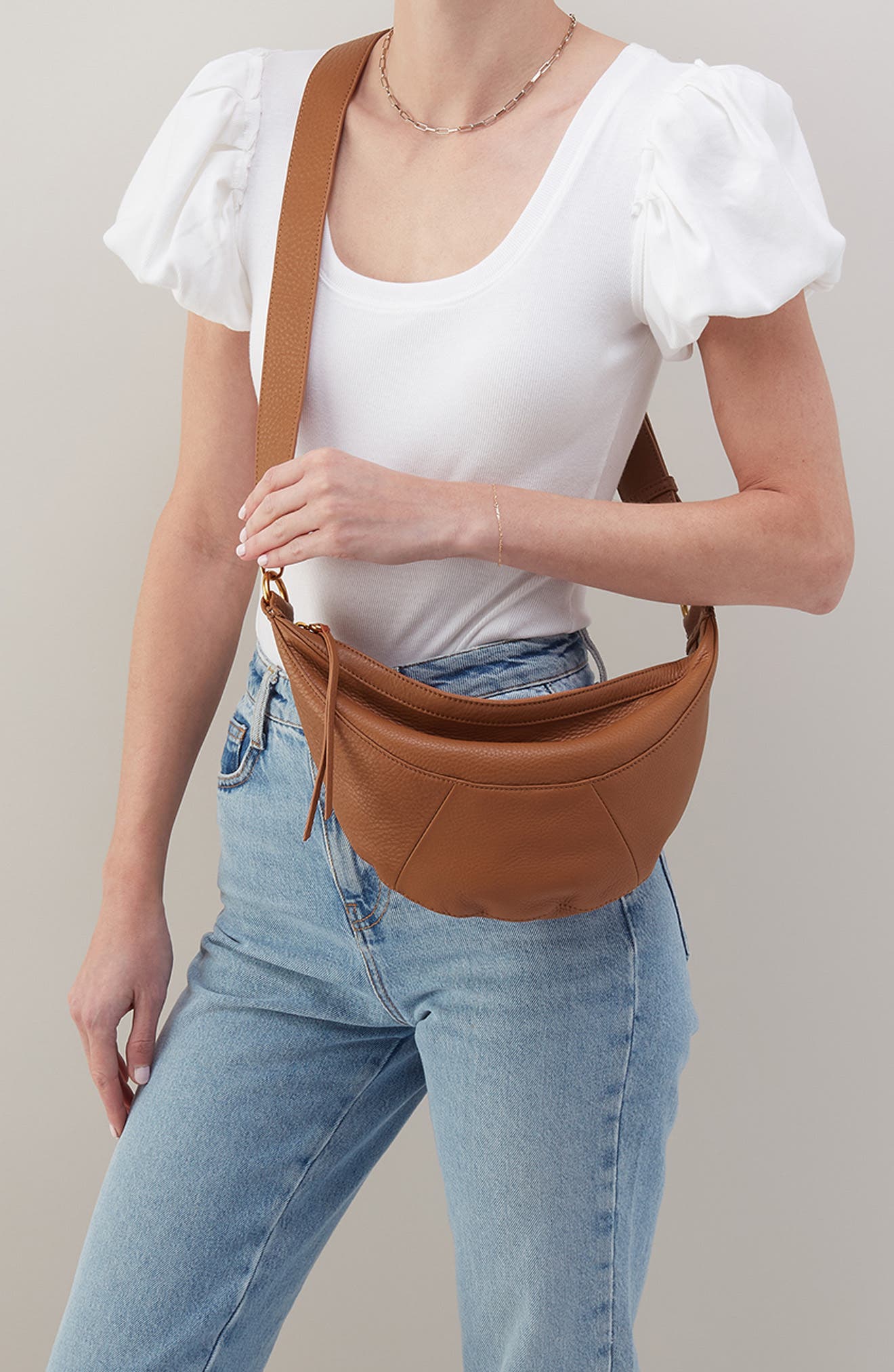 HOBO Carmen Leather Sling Bag, Alternate, color, Warm Honey