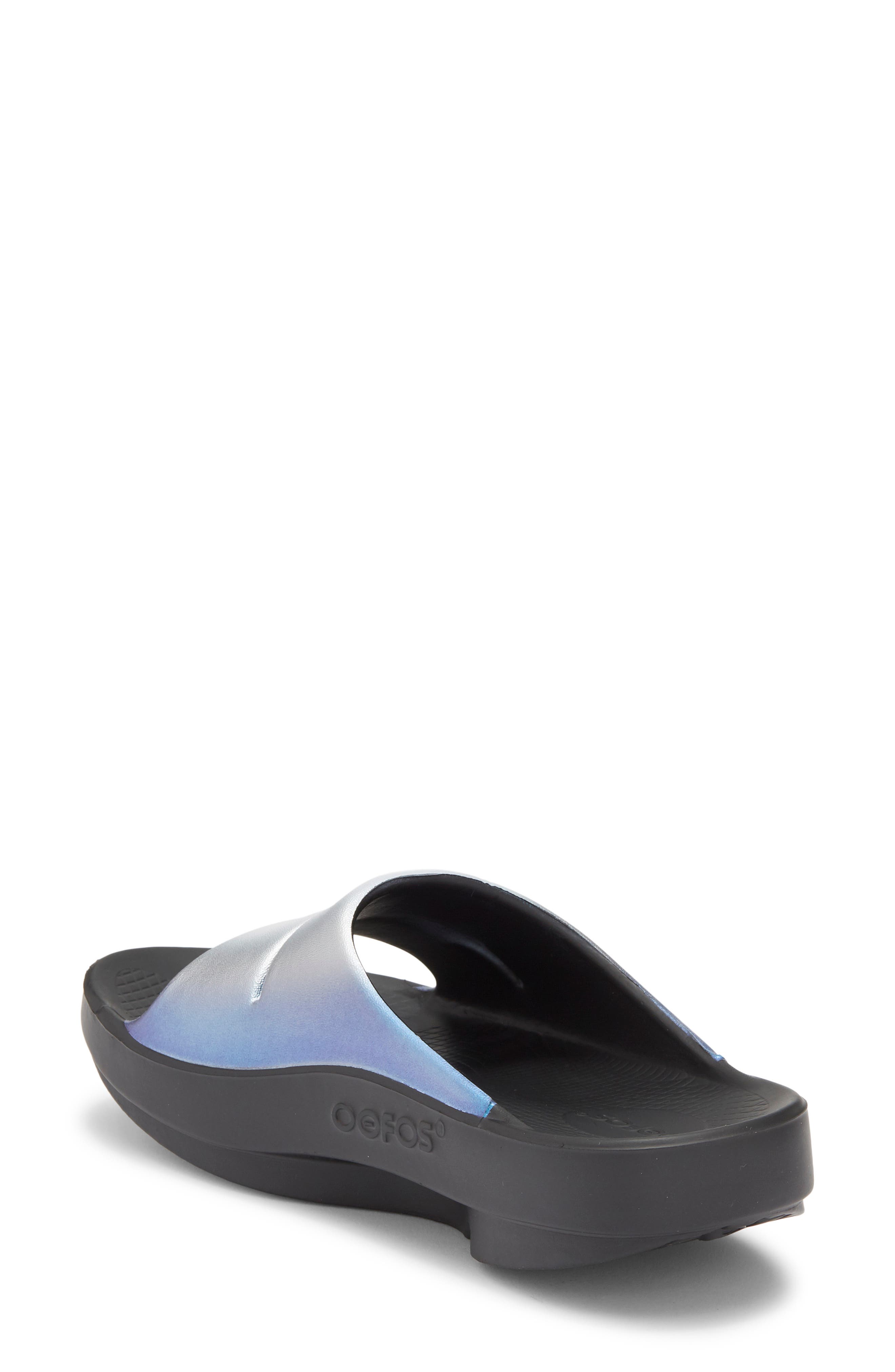 Oofos Ooahh Luxe Slide Sandal, Alternate, color, Black/ Frost