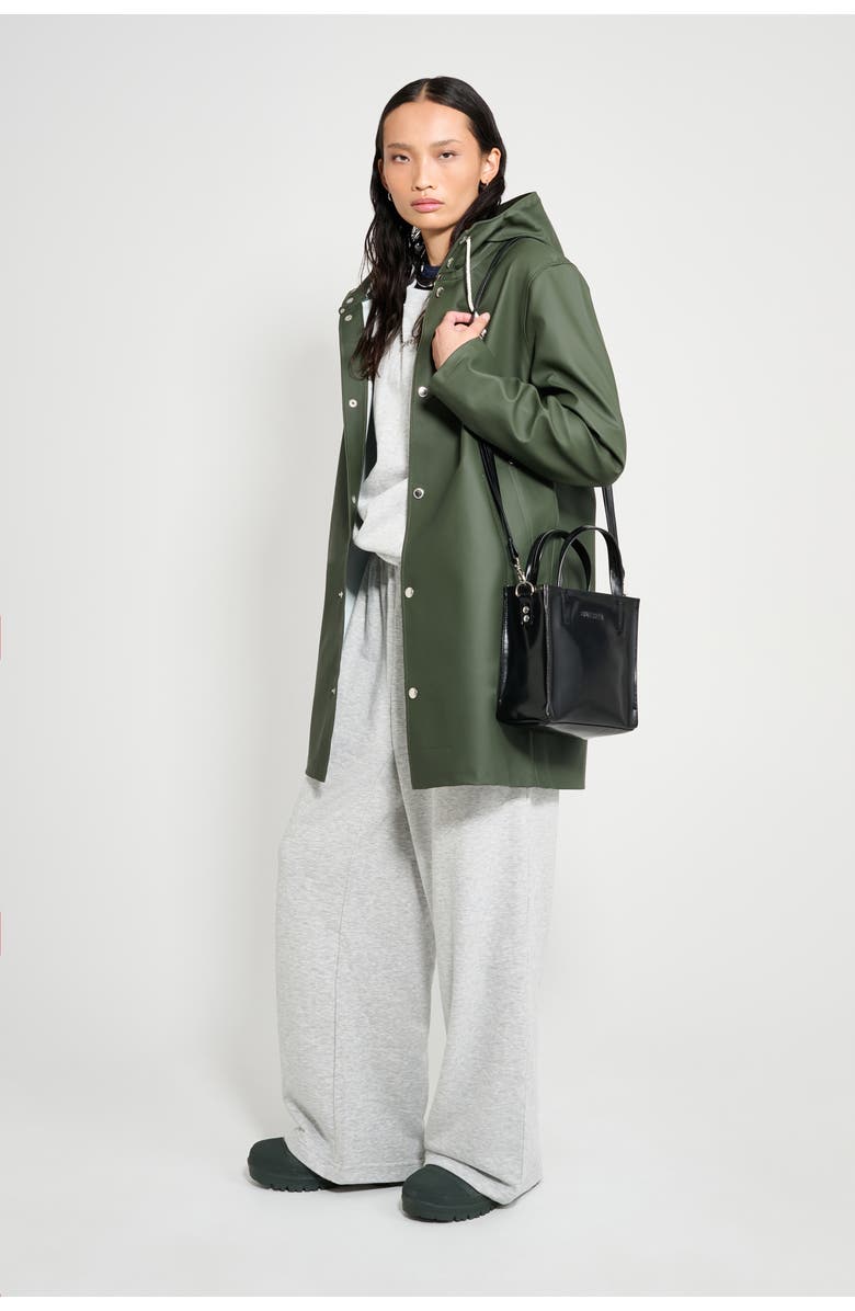 Stutterheim Stockholm Long Sleeve Hooded Raincoat, Alternate, color, Green
