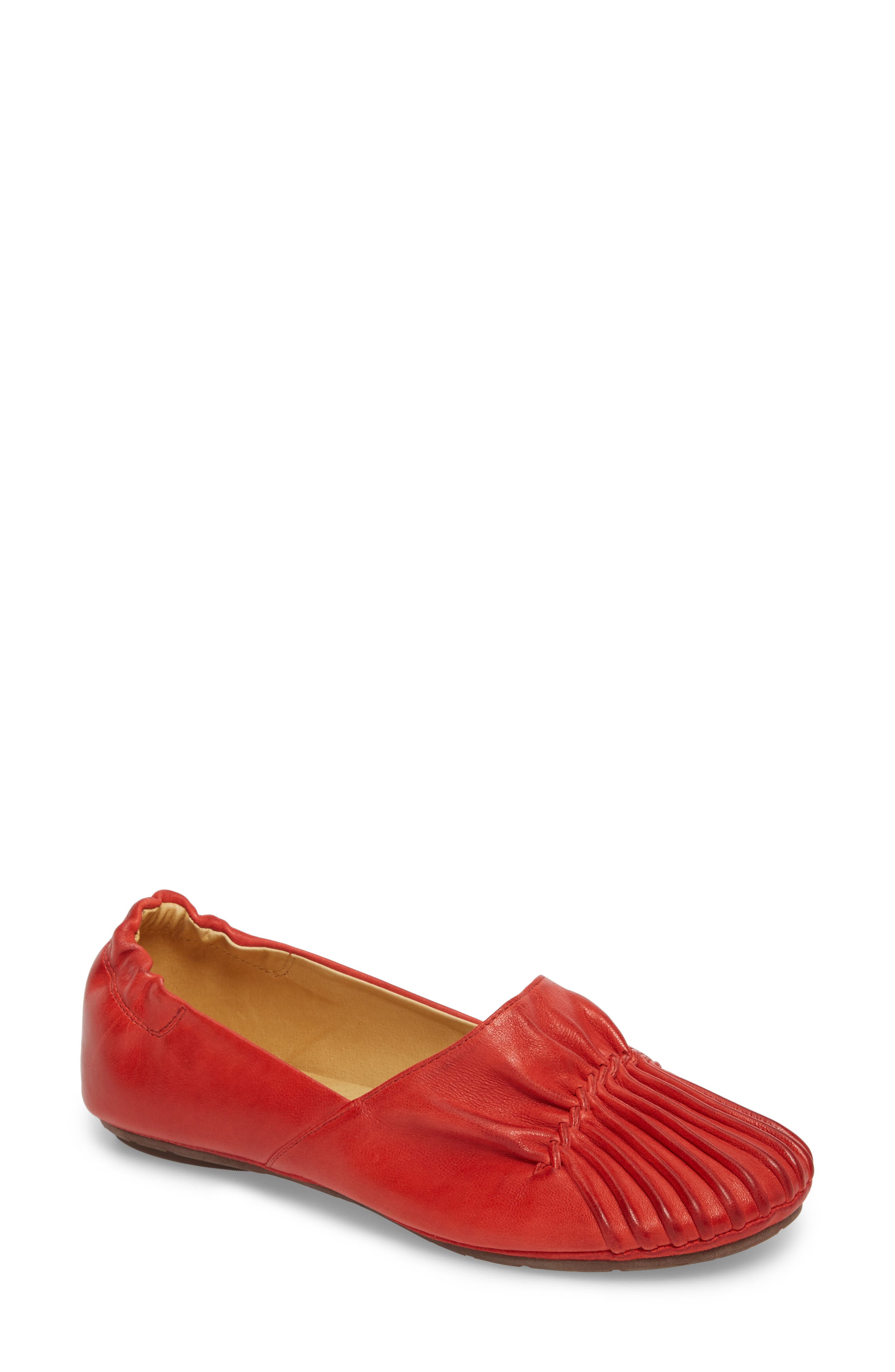 Cam II Pleated Flat, Main, color, RED LEATHER