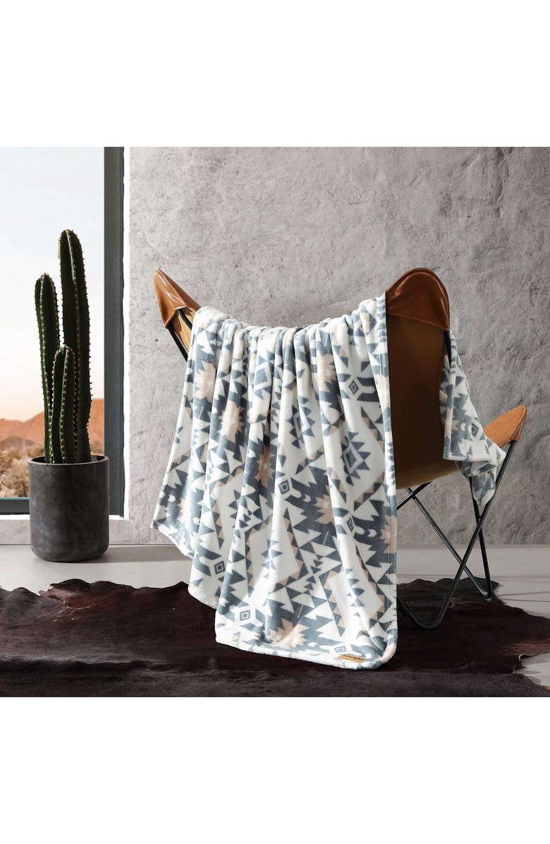 Wrangler Dakota Throw Blanket, Alternate, color, Grey