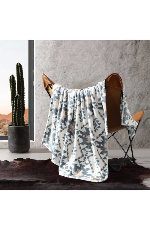 Wrangler Dakota Throw Blanket In Grey