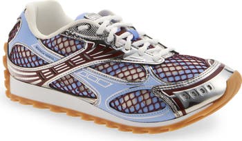 Orbit Low Top Sneaker
