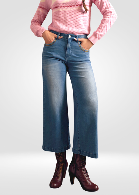 Luck of the Stylish Wide Leg Crop Jeans