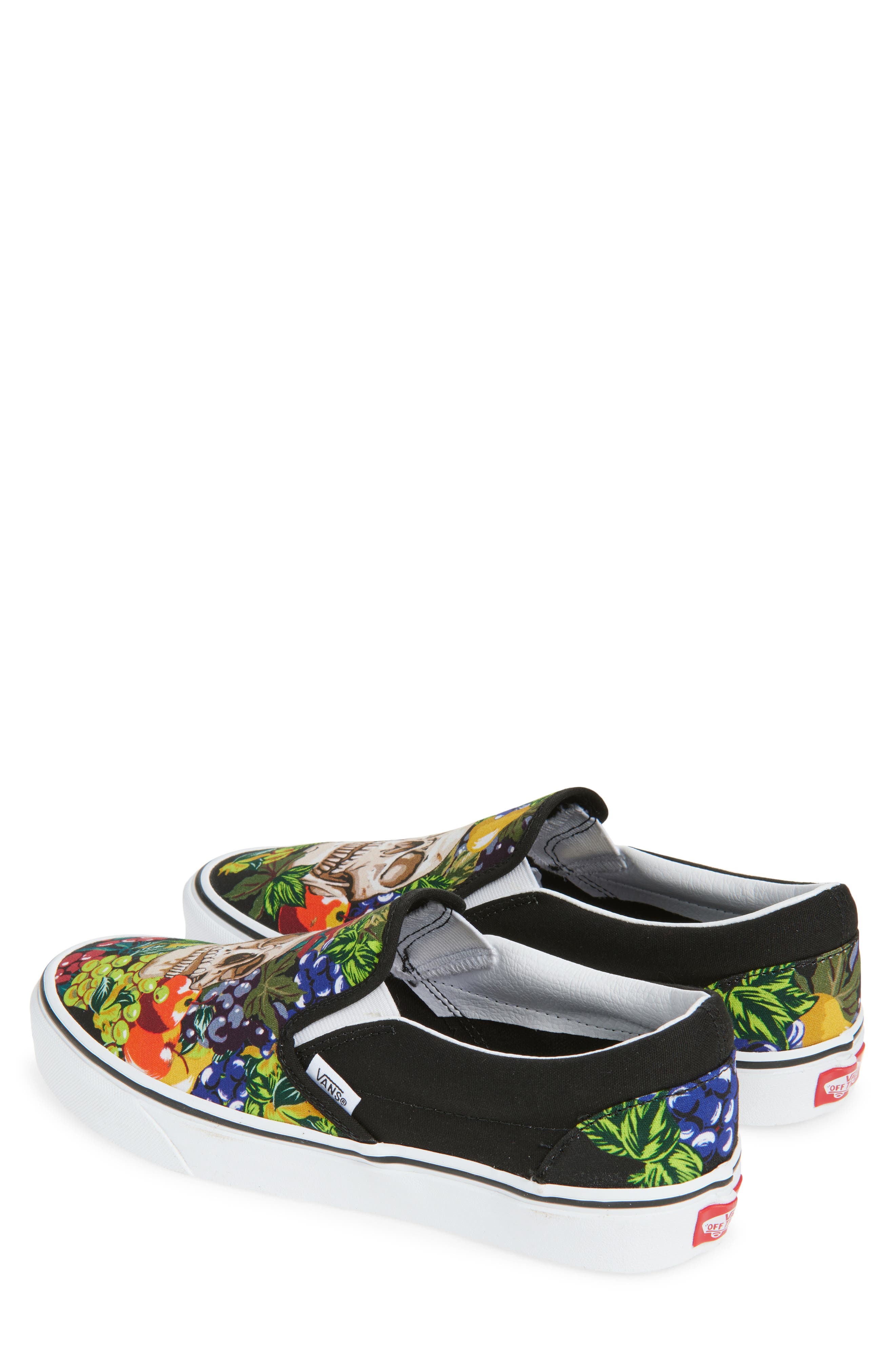 Vans Classic Slip-On Sneaker, Alternate, color, Black/White