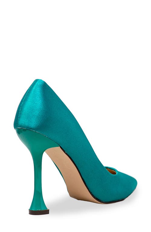 CHASE & CHLOE CHASE AND CHLOE YASMIN POINTED TOE PUMP 