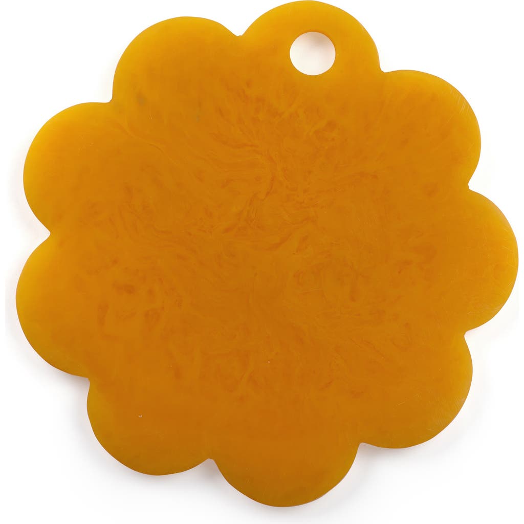 Casa Amarosa Scalloped Resin Cheese & Charcuterie Board