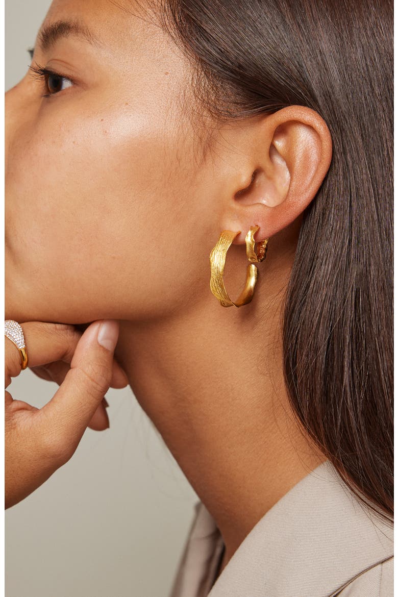 Ane Large Hoops, Alternate, color, Gold