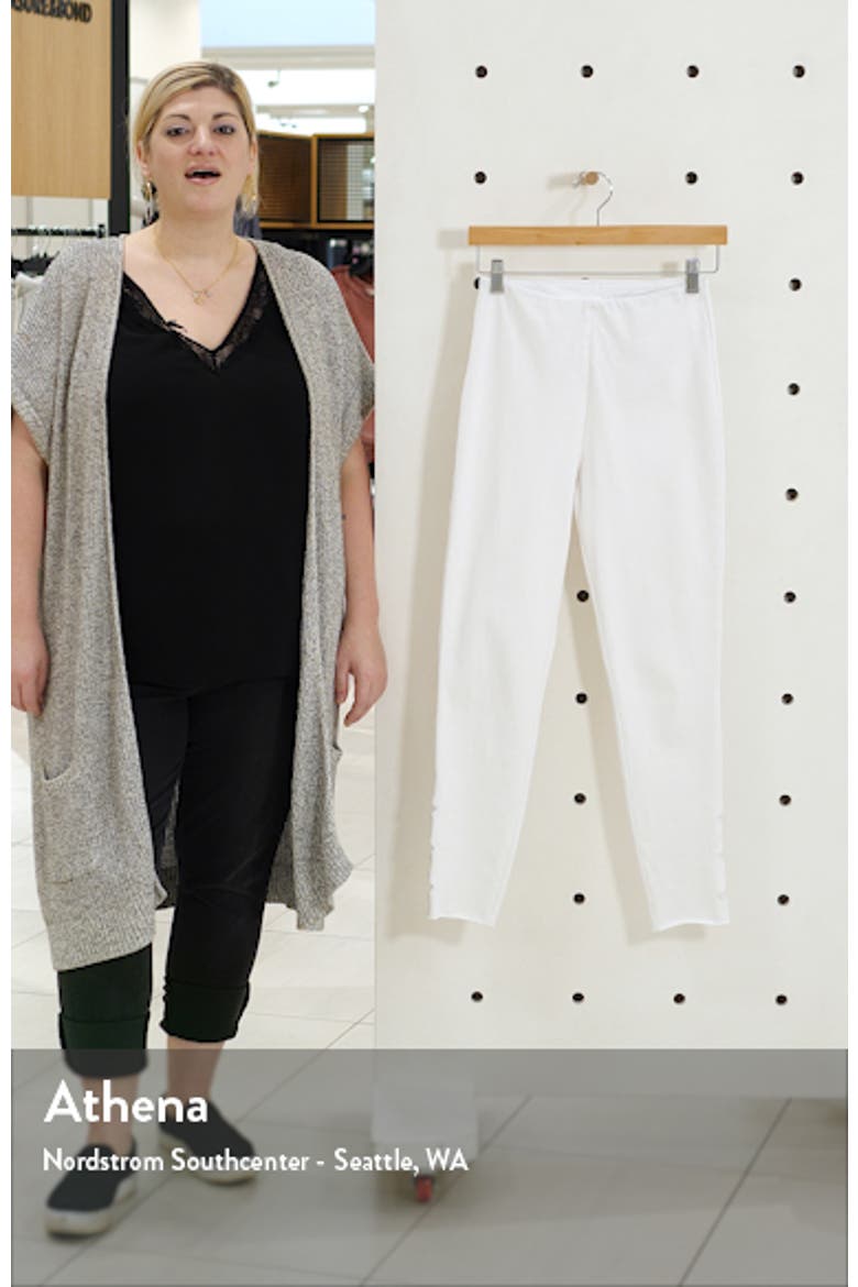 Lyssé Side Scallop Crop Denim Leggings video
