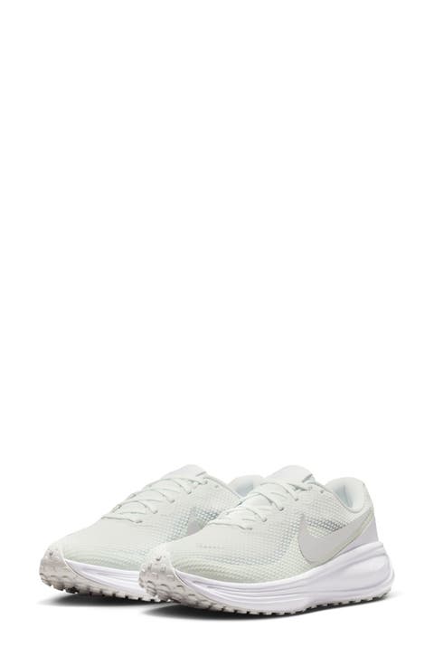 Revolution 8 Running Shoe (Women)