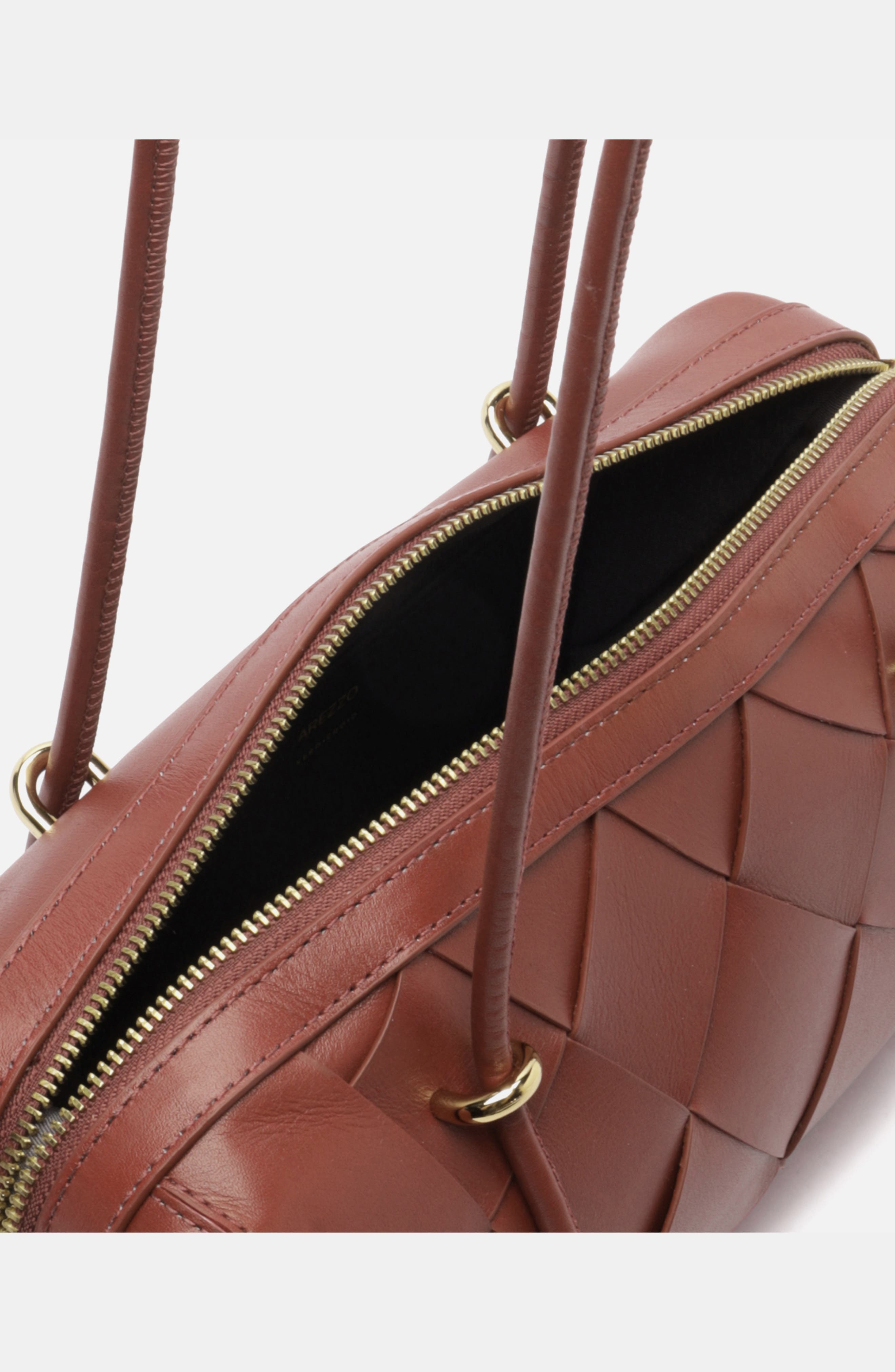 Sarah Medium Leather Shoulder Bag, Alternate, color, CIOCCOLATO