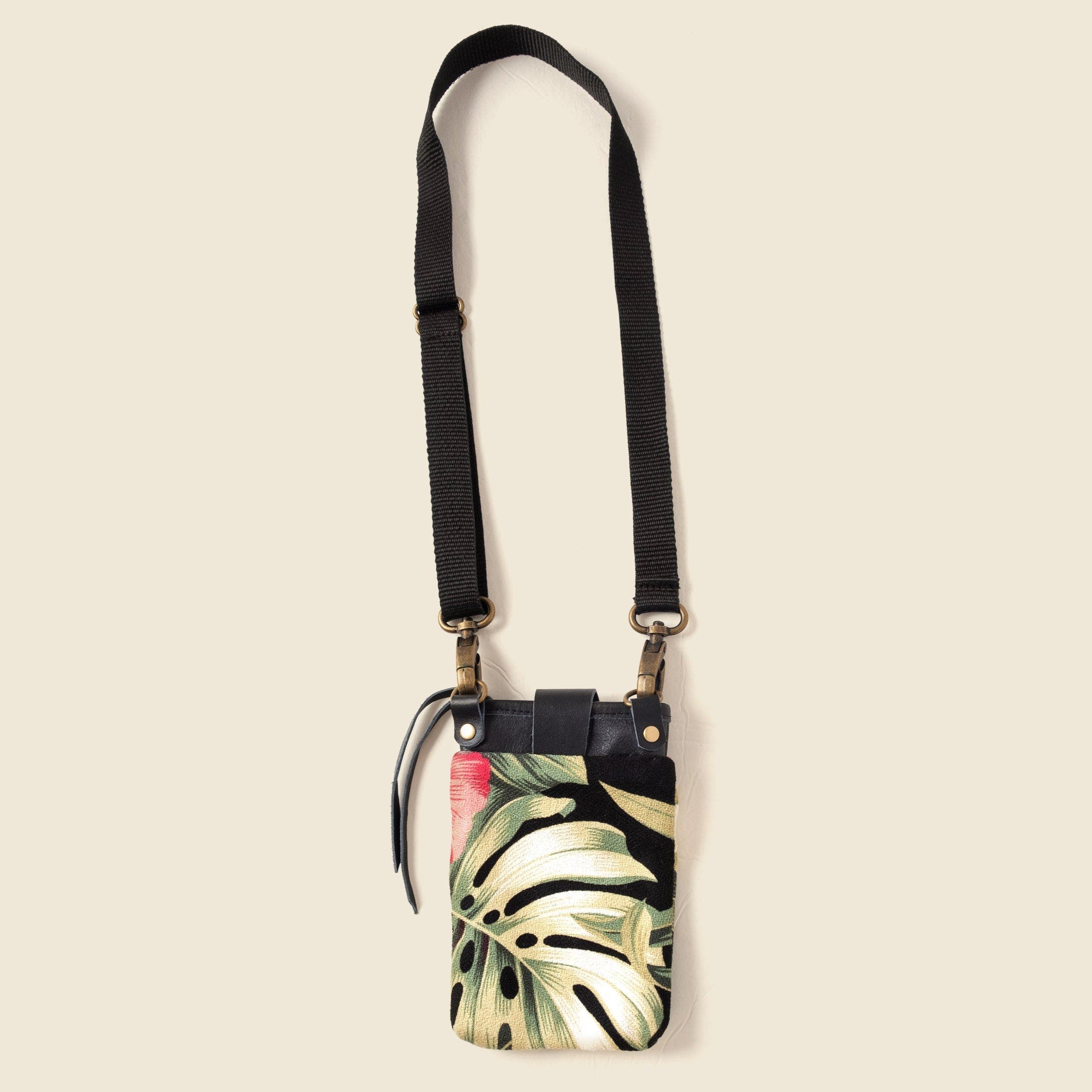 Casupo Compact Phone Bag, Alternate, color, Black Floral