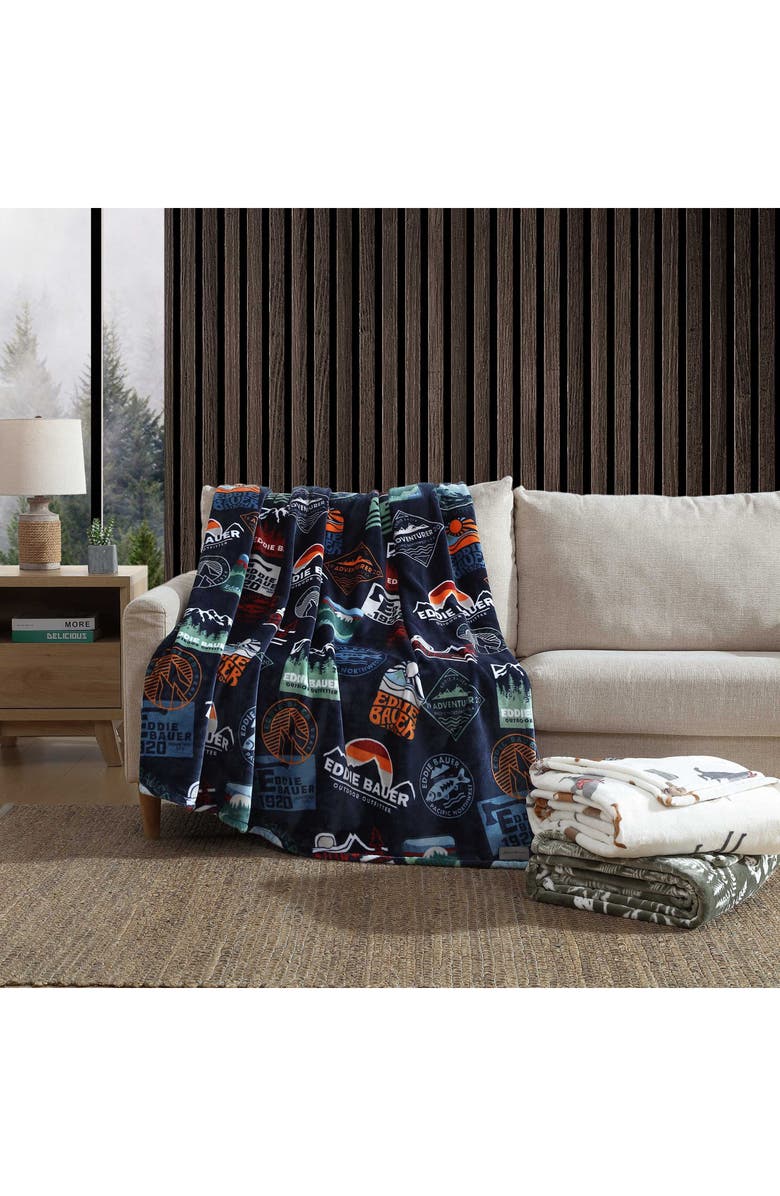 Eddie Bauer Fern Garden Plush Throw Blanket, Alternate, color, Green